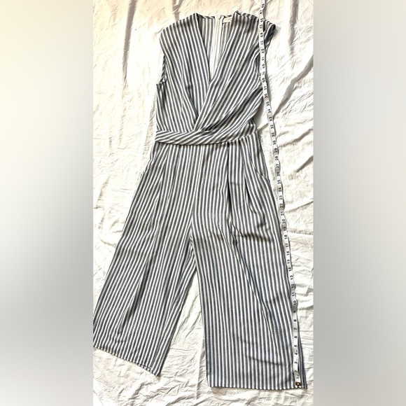 Elodie Striped Sleeveless Romper Jumpsuit Size Small - Picture 7 of 16